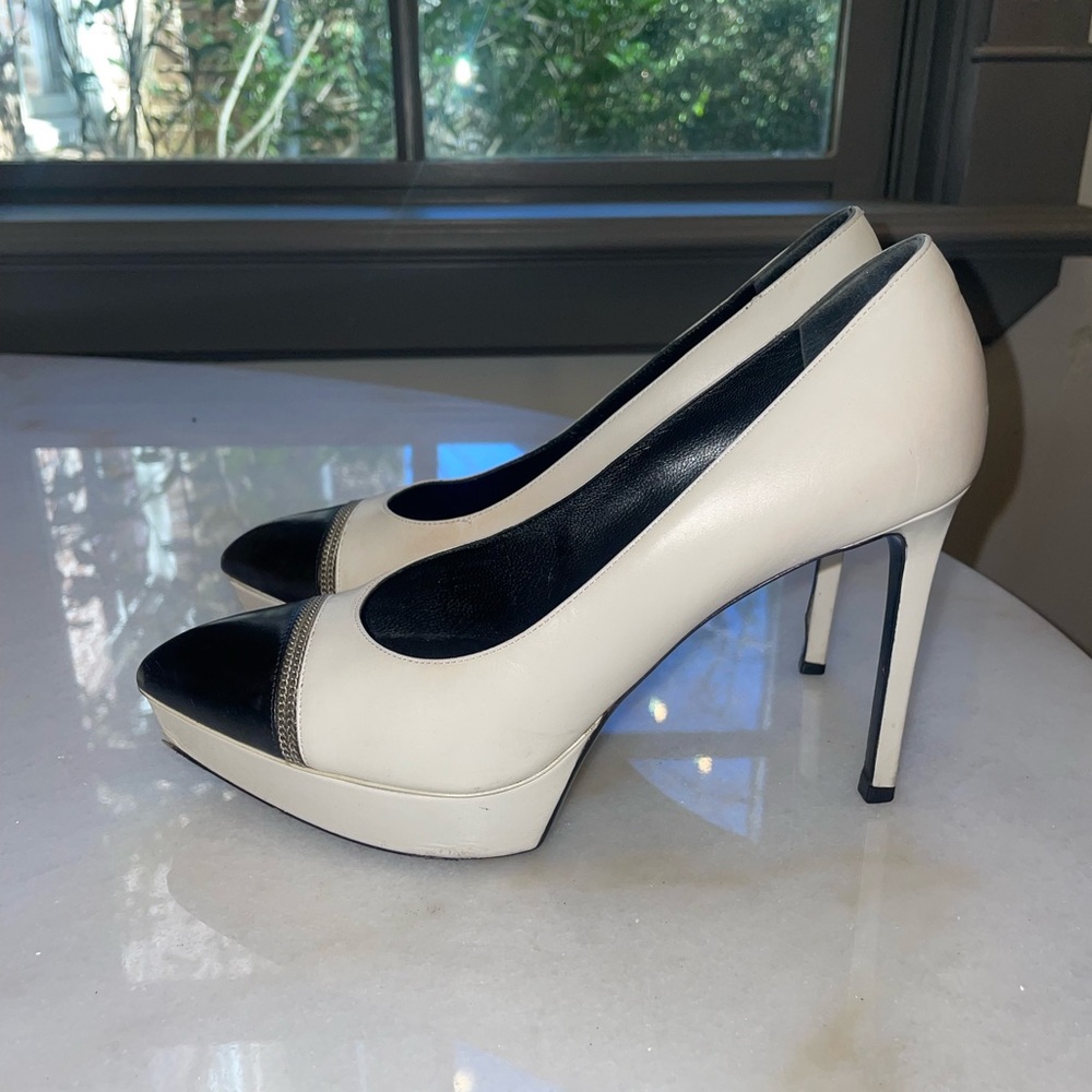 Saint Laurent women’s pumps, black/ white leather with chain detail, 37.5